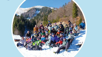 Vorschaubild des Artikels "Gipfelfreunde im Schnee"