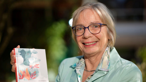 Porträt von Dr. Eva Sperber