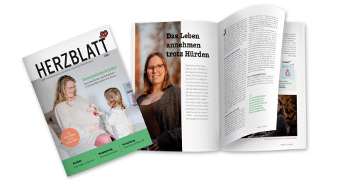 Titelseite und Innenansicht von HERZBLATT 1/2026